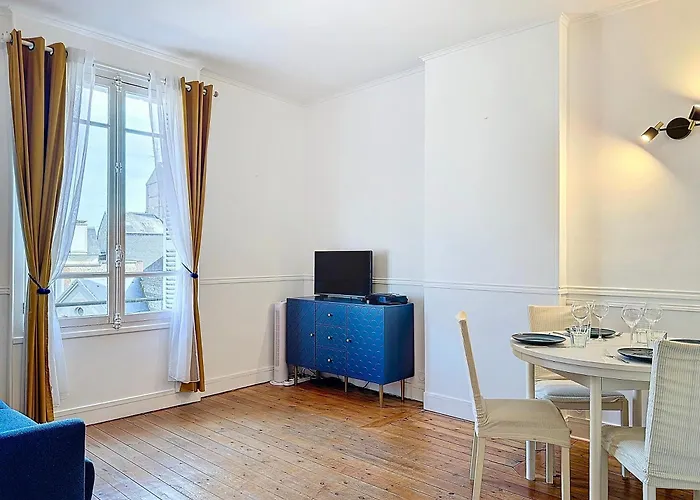 Urban Haven Apartment *